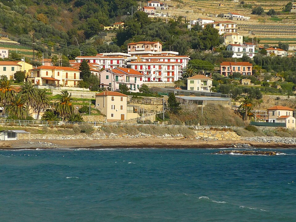 Spiaggia libera Aregai di Cipressa